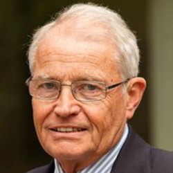 Portrait of Peter Wilson, Co-Founder of the African Leadership Institute and LEA-WH Advisory Board member specializing in leadership development and global strategy.